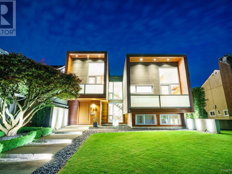 904 Chilliwack Street, New Westminster BC V3L 4V5