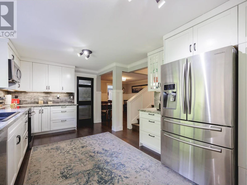 21155 Cook Avenue, Maple Ridge BC V2X 7P7