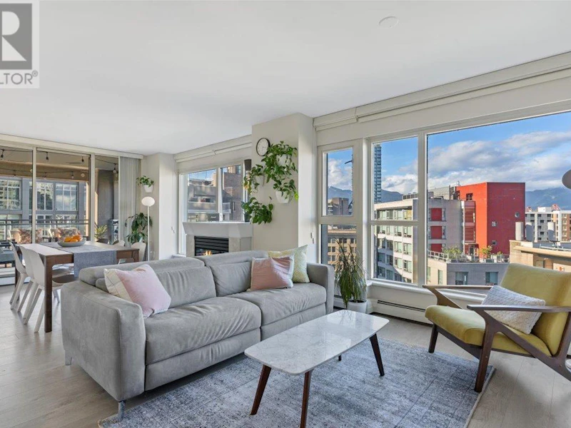 1002 - 183 Keefer Place, Vancouver BC V6B 6B9