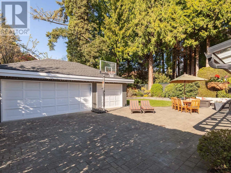 3557 West 36th Avenue, Vancouver, BC, V6N 2S1 - 36