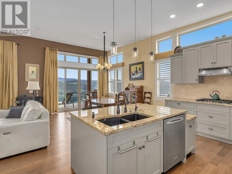 8956 Tavistock Road, Vernon, BC - 10
