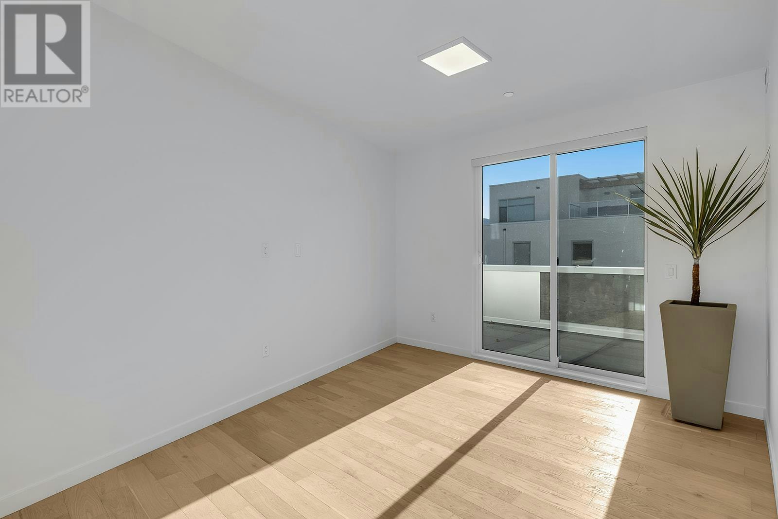 102-4071 Lakeshore Road, Kelowna, BC, V1W 1V7 - 34
