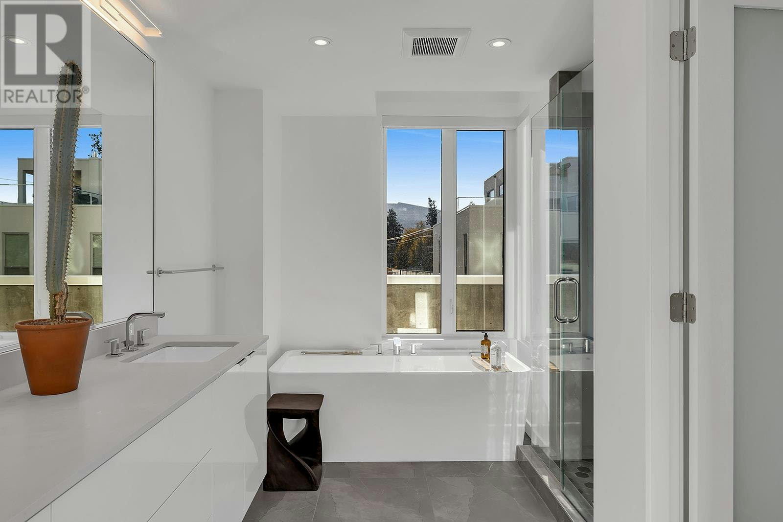 102-4071 Lakeshore Road, Kelowna, BC, V1W 1V7 - 39