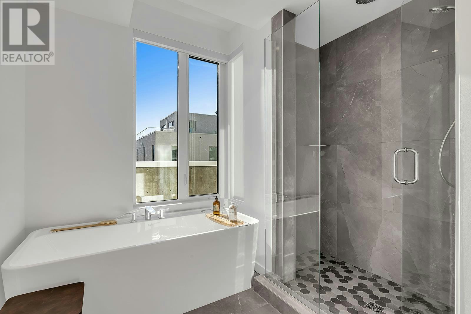 102-4071 Lakeshore Road, Kelowna, BC, V1W 1V7 - 41