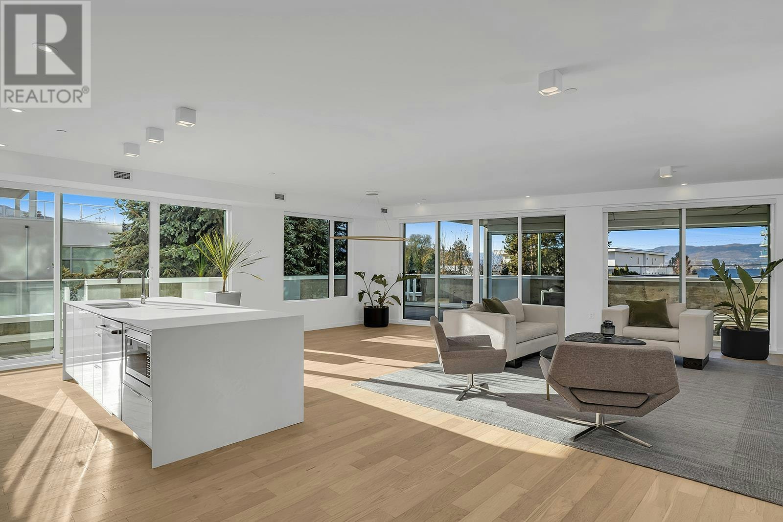102-4071 Lakeshore Road, Kelowna, BC, V1W 1V7 - 5