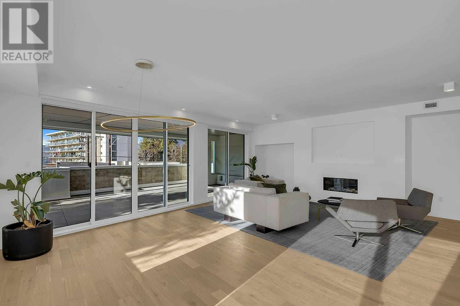 102-4071 Lakeshore Road, Kelowna, BC, V1W 1V7 - 8