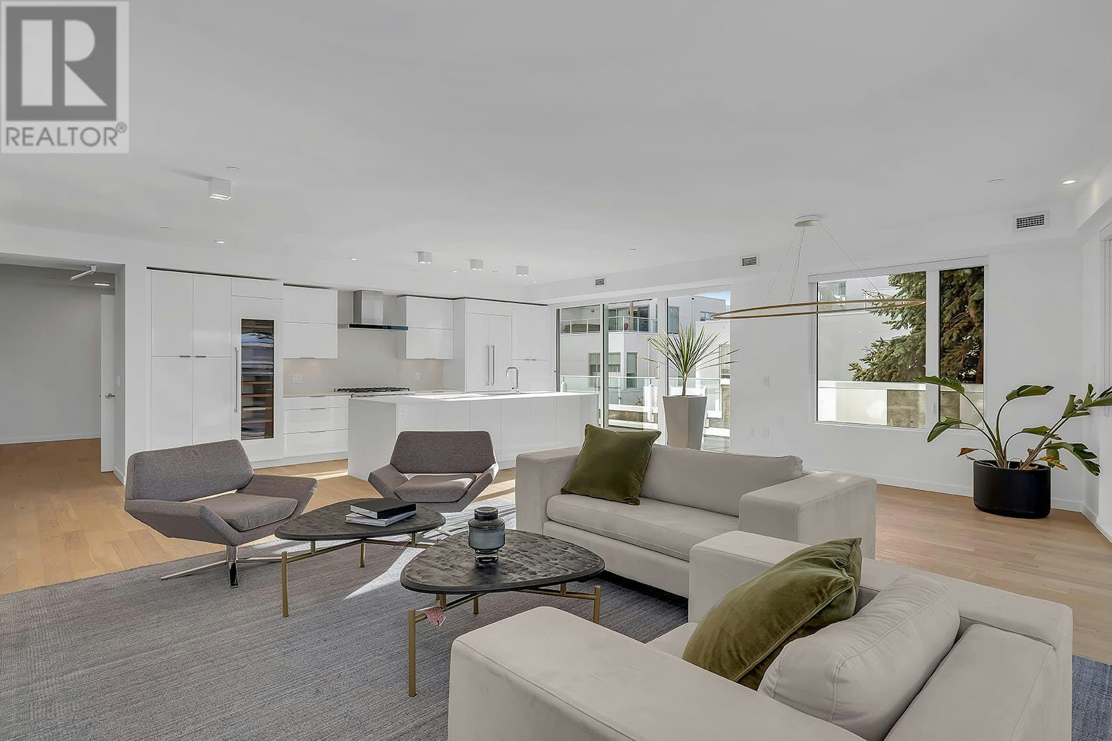 102-4071 Lakeshore Road, Kelowna, BC, V1W 1V7 - 9