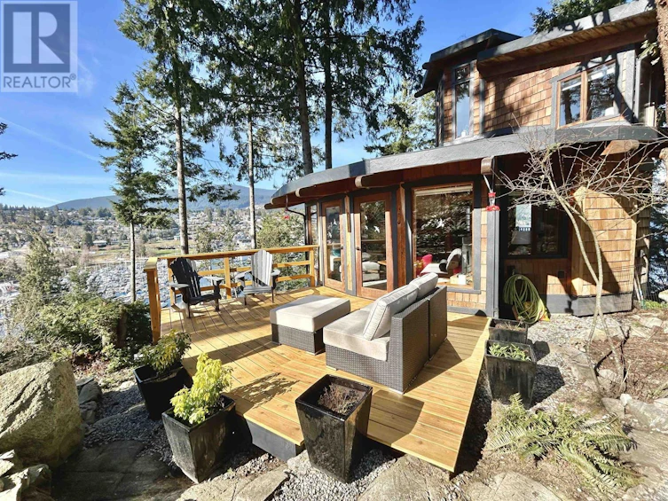 395 Skyline Drive, Gibsons, BC, V0N 1V8 - 3