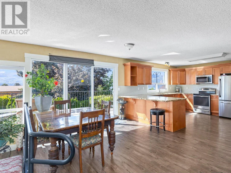 1141 Perley Road, West Kelowna, BC, V1Z 2T3 - 11