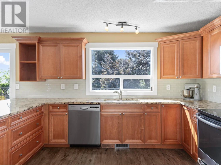 1141 Perley Road, West Kelowna, BC, V1Z 2T3 - 13