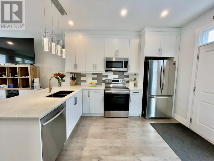 103-1273 Government Street, Penticton, BC, V2A 4V6 - 2