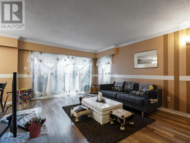 105-813 East Broadway, Vancouver, BC, V5T 1Y2