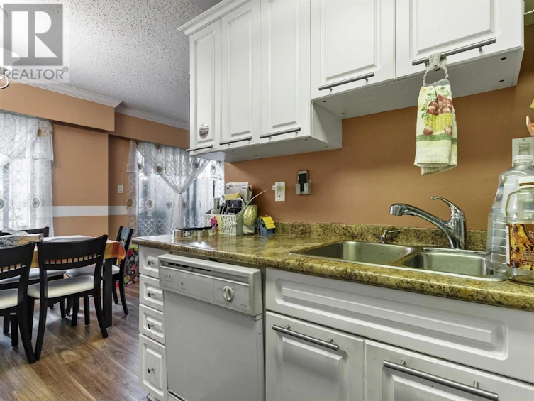 105-813 East Broadway, Vancouver, BC, V5T 1Y2 - 10
