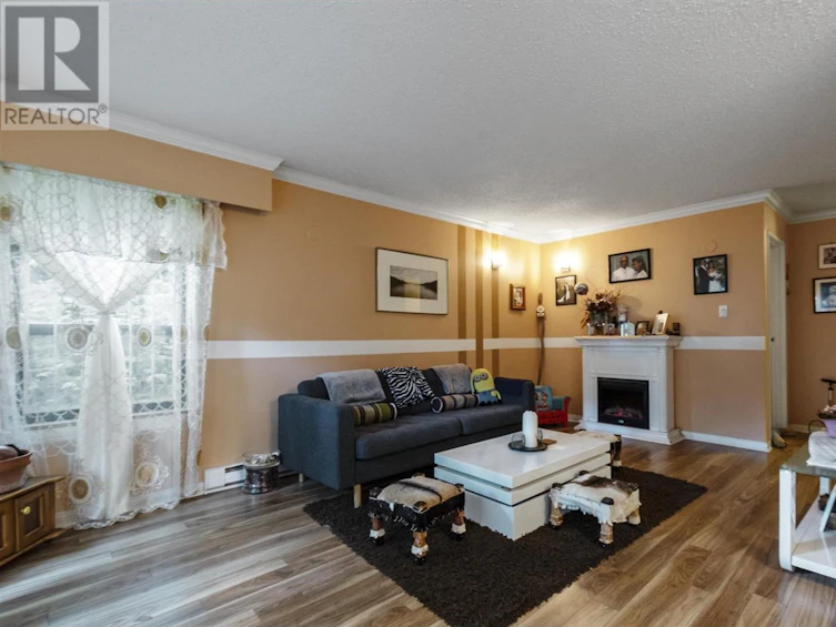 105-813 East Broadway, Vancouver, BC, V5T 1Y2 - 2