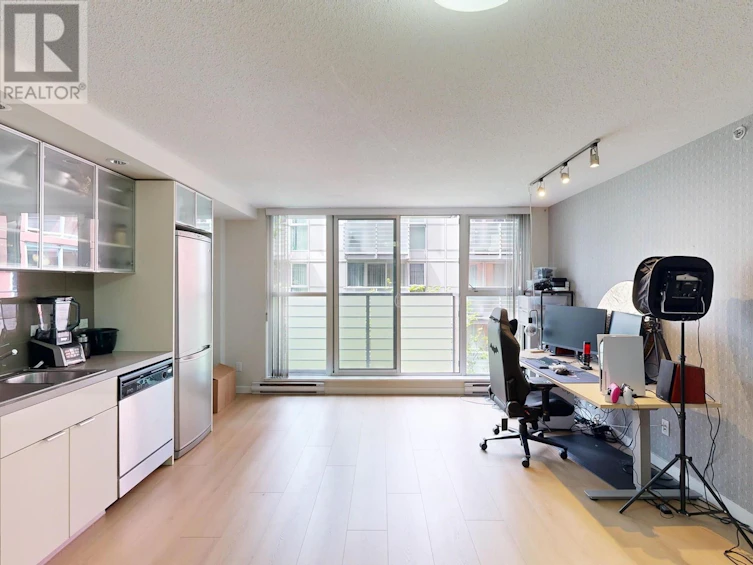 515-168 Powell Street, Vancouver, BC, V6A 0B2