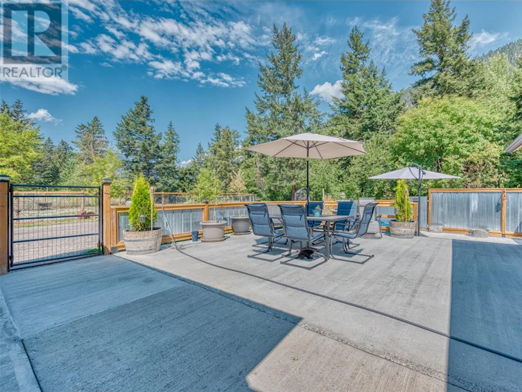 4446 Cedar Hill Road, Falkland, BC, V0E 1W1 - 10