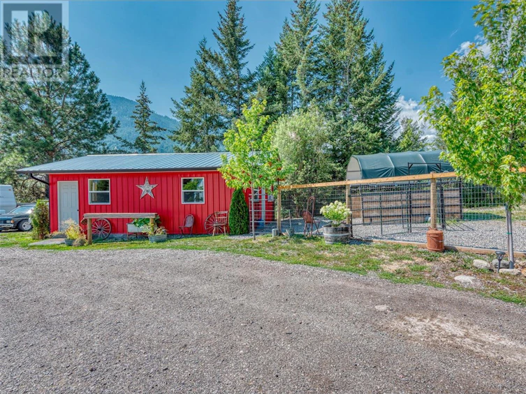 4446 Cedar Hill Road, Falkland, BC, V0E 1W1 - 13