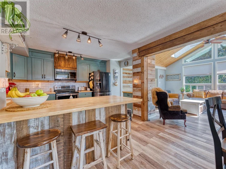 4446 Cedar Hill Road, Falkland, BC, V0E 1W1 - 15