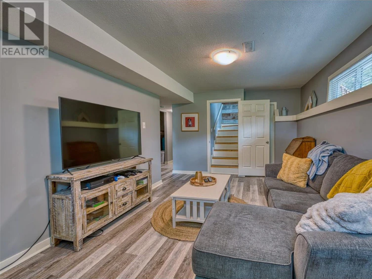 4446 Cedar Hill Road, Falkland, BC, V0E 1W1 - 40