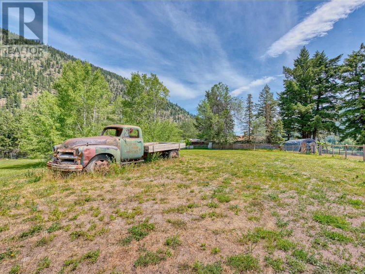 4446 Cedar Hill Road, Falkland, BC, V0E 1W1 - 46