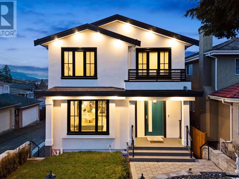 2811 E 23rd Avenue, Vancouver BC V5R 1A9
