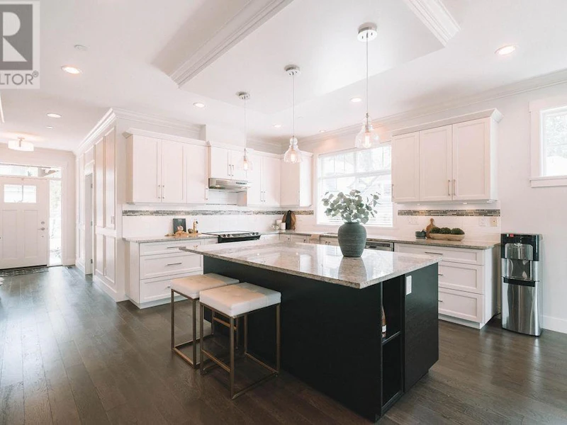 10039 247th Street, Maple Ridge BC V2W 0H1