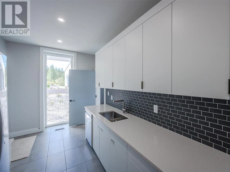 1112 Syer Road, Penticton, BC, V2A 9G4 - 28