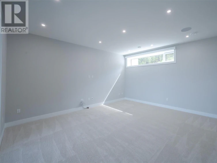 1112 Syer Road, Penticton, BC, V2A 9G4 - 46