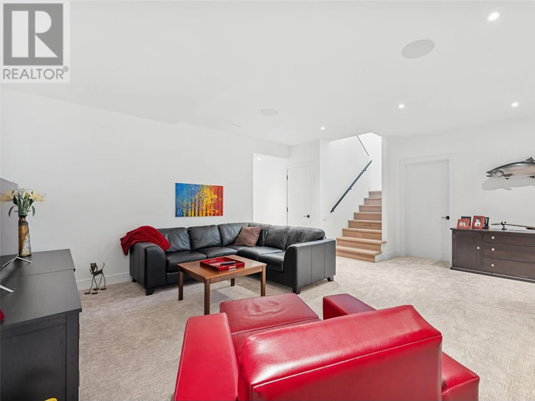 730 Pinehaven Court, Kelowna, BC, V1V 2Y3 - 39