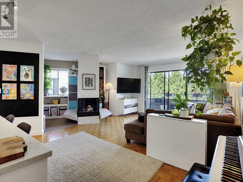 301 - 1130 W 13th Avenue, Vancouver BC V6H 1N3