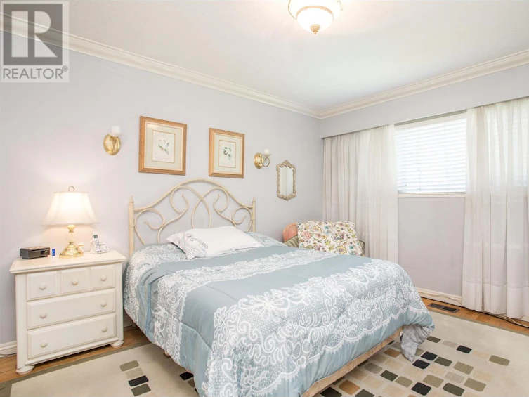 3325 Winlaw Place, Vancouver, BC, V5M 3G5 - 13