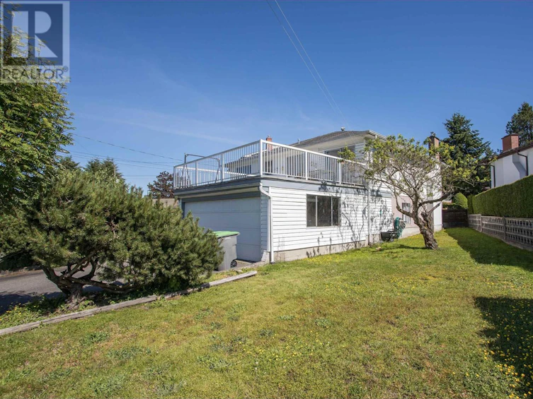 3325 Winlaw Place, Vancouver, BC, V5M 3G5 - 25