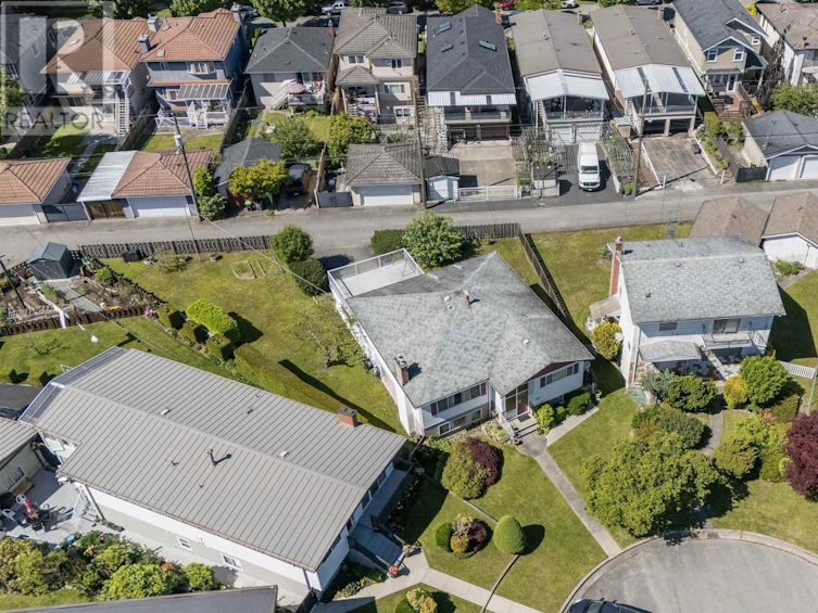 3325 Winlaw Place, Vancouver, BC, V5M 3G5 - 27