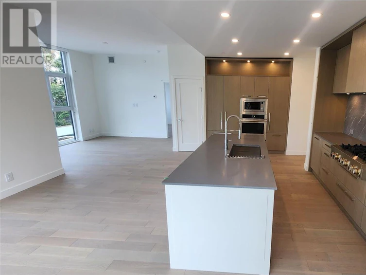 N316-3389 Lakeshore Road, Kelowna, BC, V1W 3S9 - 6
