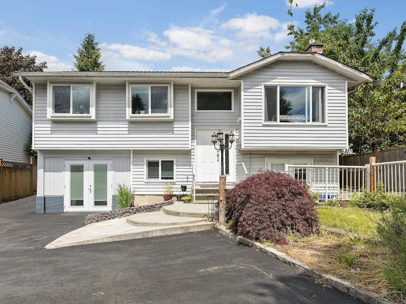 27423 32nd Avenue, Langley BC V4W 3J3