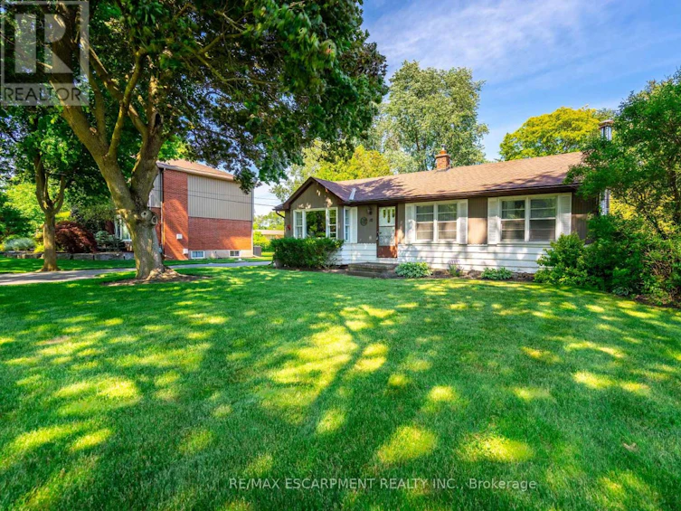 10 Marshboro Avenue, Hamilton, ON, L9H 5E1