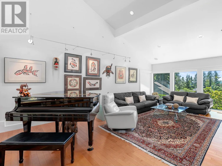 2966 Dresden Way, North Vancouver, BC, V7H 1P6 - 2