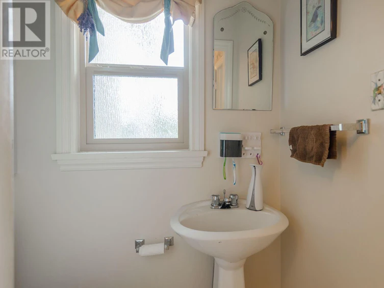 4690 Elizabeth Street, Port Alberni, BC, V9Y 6L7 - 43