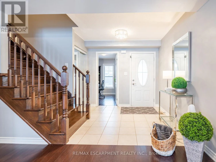 224 Emick Drive, Hamilton, ON, L9K 0E1 - 3