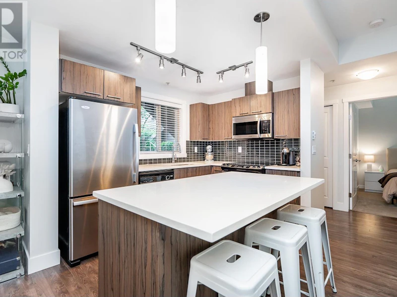 102 - 2110 Rowland Street, Port Coquitlam BC V3C 0C2