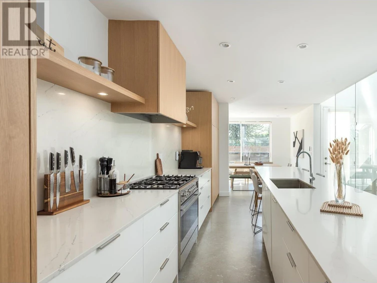 4106 Mt Seymour Parkway, North Vancouver, BC, V7G 1G5