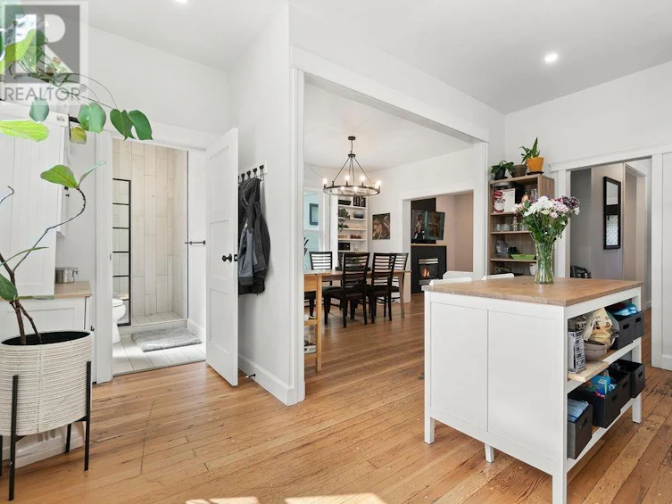 1826 East 12 Avenue, Vancouver, BC, V5N 2A5 - 10