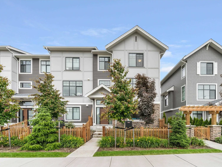 11-20261 72b, Langley, BC, V2Y 3M8
