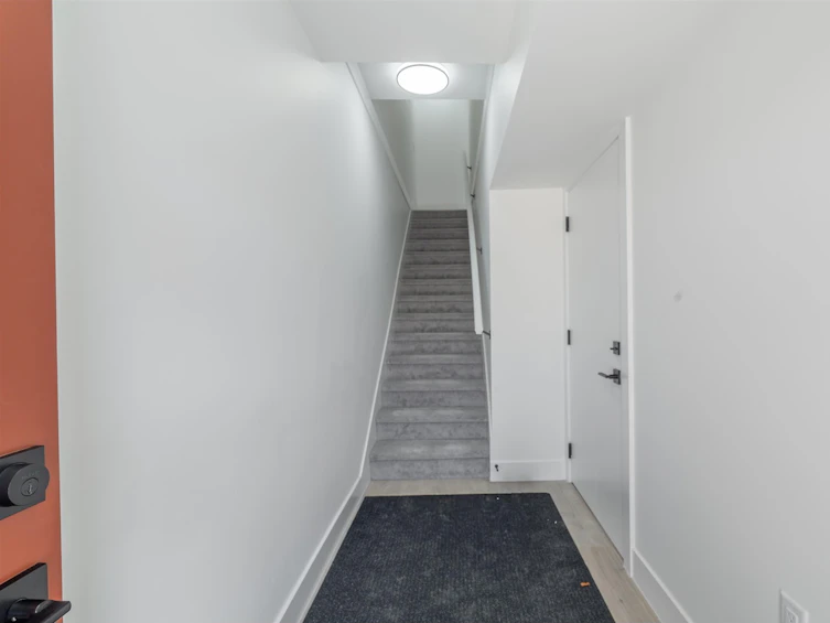 25-13895 64, Surrey, BC, V3W 1Y7 - 19