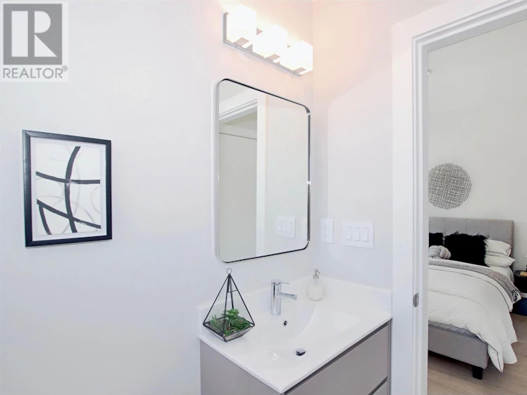 2390 East 38 Street, Vancouver, BC, V5R 2T7 - 8