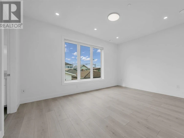 2946 East 3rd Avenue, Vancouver, BC, V5M 1H8 - 18