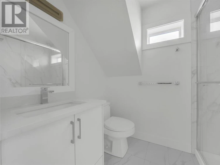2946 East 3rd Avenue, Vancouver, BC, V5M 1H8 - 20