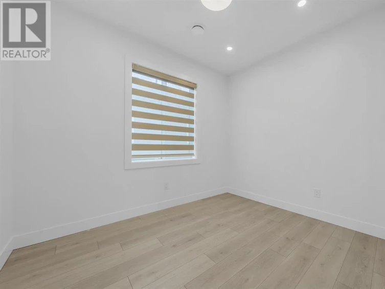 2946 East 3rd Avenue, Vancouver, BC, V5M 1H8 - 22