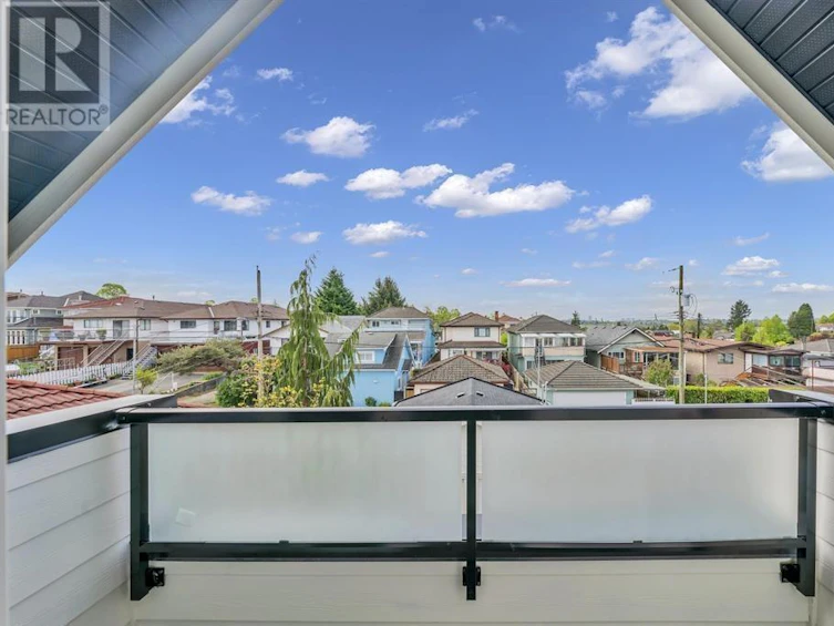 2946 East 3rd Avenue, Vancouver, BC, V5M 1H8 - 24