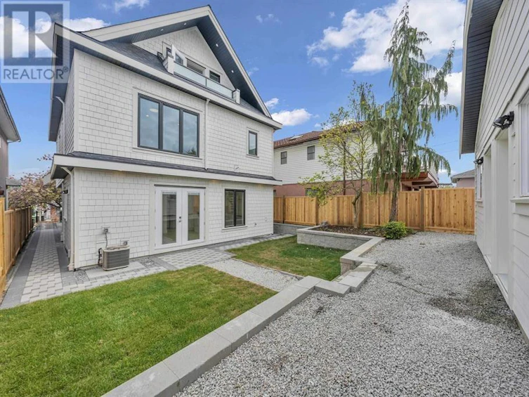 2946 East 3rd Avenue, Vancouver, BC, V5M 1H8 - 27
